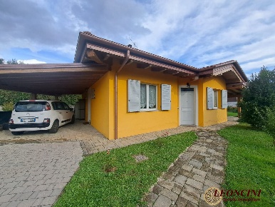 Foto Villa unifamiliare in Viale Lunigiana, Villafranca in Lunigiana Centro