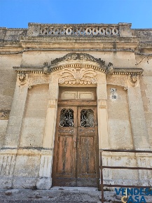 Foto Casa indipendente in Via Torquato Tasso, Adelfia di 280 m² in vendita