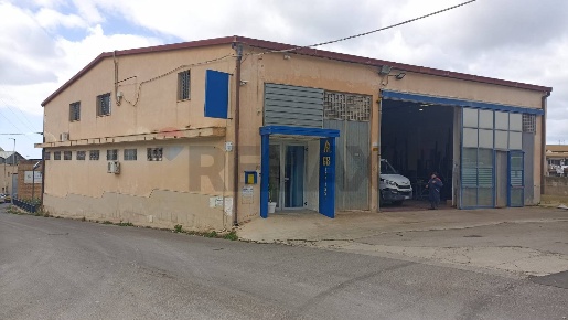 Foto Capannone industriale in via delle  cave snc, Comiso Centro di 519 m²