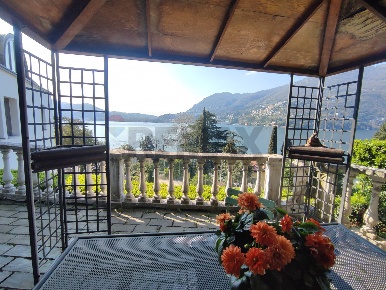 Foto Appartamento in frazione girola, Blevio di 80 m² con 3 locali