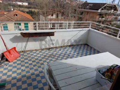 Foto Appartamento in Viale Giovanni Bovio 129, Teramo Centro di 198 m²