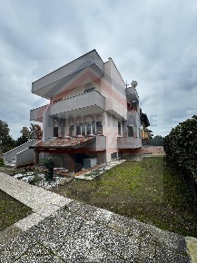 Foto Villa unifamiliare in via staffetta, Giugliano in Campania Lago Patria