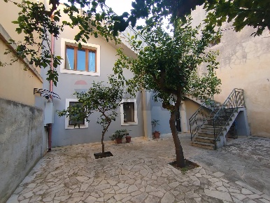 Foto Casa indipendente in via dei mille 80, Noto Centro di 109 m²