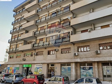 Foto Ufficio in Via Francesco Crispi 133, Palermo Porto di 143 m²