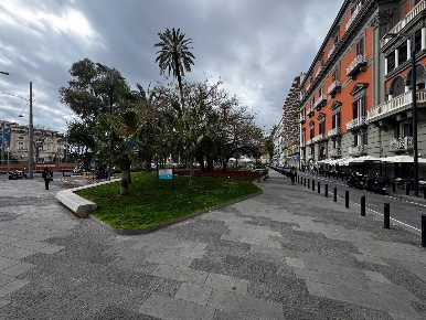 Foto Locale commerciale in via bausan 52, Napoli Chiaia di 59 m² in vendita