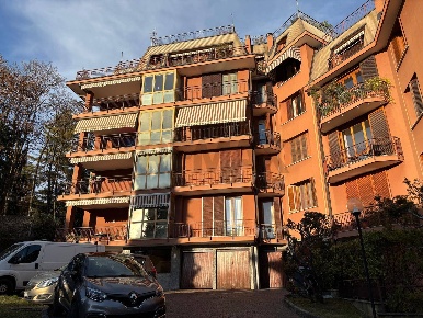 Foto Appartamento in VIA CRISPI 14, Varese Brunella di 89 m² con 3 locali