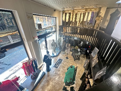 Foto Negozio in via Puccini 15, Varese Centro di 68 m² con 1 locali