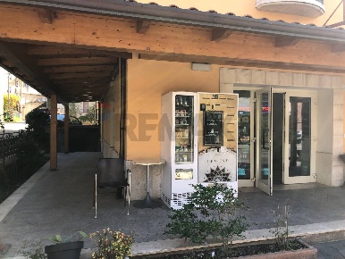 Foto Attività commerciale in Via Firenze 86, Perugia Ferro di Cavallo