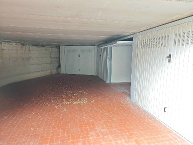 Foto Posti auto in Via di Francia, Arenzano di 16 m² con 1 locali