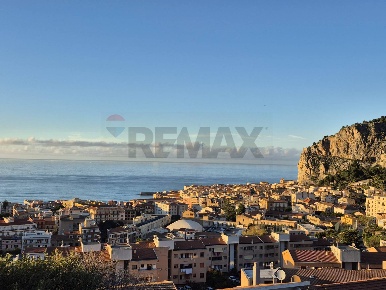 Foto Appartamento in Via del Giubileo Magno 15, Cefalù Centro di 112 m²