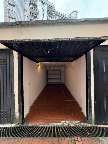 Foto Posti auto in Via Giuseppe Antonio Borgese 1, Milano Cenisio di 12 m²