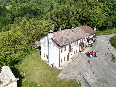 Foto Case semi ndipendenti in Frazione Stabie 142, Borgo Valbelluna