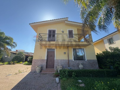 Foto Villa unifamiliare in Via L.29 65/B, Misilmeri di 164 m² con 5 locali