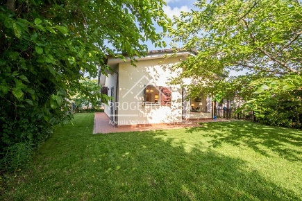Foto Casa indipendente in cavalcavia dell'arcobaleno, Viareggio di 68 m²
