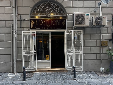 Foto Locale commerciale in VIA BAUSAN 52, Napoli Chiaia di 59 m² in affitto