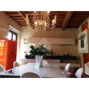 Foto Casa indipendente in Via Trento, Pontedera di 80 m² con 5 locali
