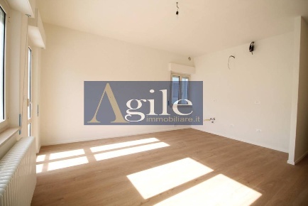 Foto Appartamento in via vincenzo farinelli, San Benedetto del Tronto