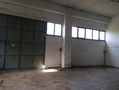 Foto Attività commerciale in via lenin, San Giuliano Terme di 200 m²