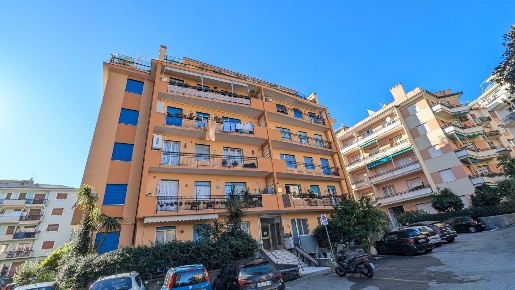 Foto Magazzino in Via Torino 41, Arenzano Centro di 5 m² con 1 locali