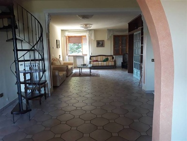 Foto Appartamento in Via Pozzuolo, Terricciola Centro di 180 m² in vendita