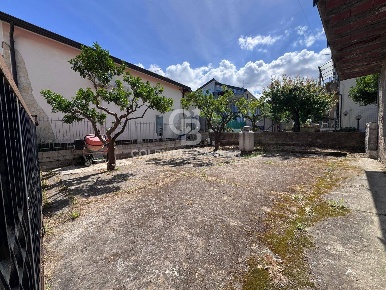 Foto Appartamento in Via Radice 9, Agropoli Centro di 100 m² con 5 locali