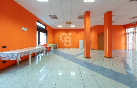 Foto Negozio in VIALE LOMBARDIA 18/C, Busto Arsizio Frati di 91 m²