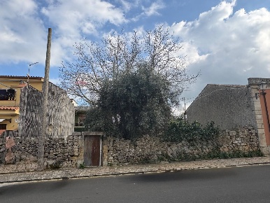 Foto Terreno residenziale in Via Dante, Cassaro di 170 m² in vendita