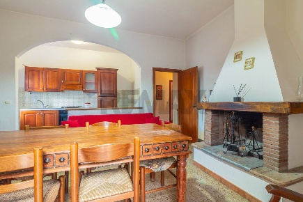 Foto Appartamento in Via Mario Luzi 55, Semproniano Centro di 203 m²