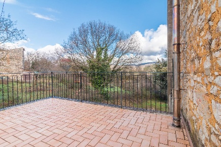 Foto Appartamento in Via Mario Luzi 55, Semproniano Centro di 203 m²