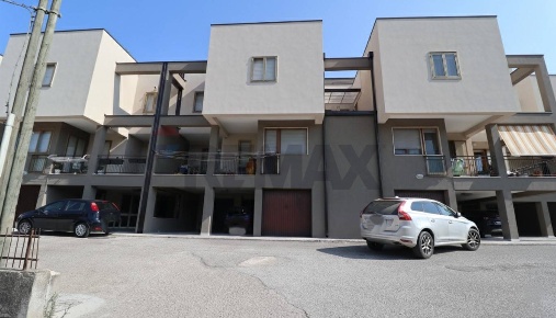 Foto Appartamento a Matera Centro di 187 m² con 6 locali in vendita