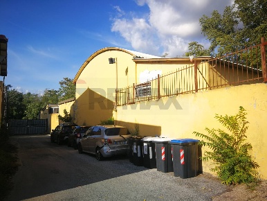 Foto Capannone industriale in Via Antenore 21, Roma di 850 m² in vendita