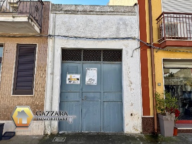 Foto Posti auto in via Umberto, Canicattini Bagni di 65 m² con 2 locali