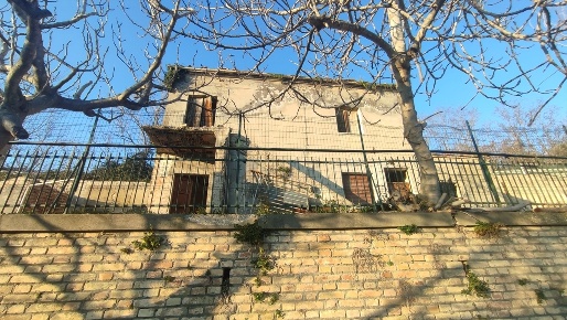 Foto Casa indipendente in c.da Piane Maglierici SP 29b, Silvi Silvi Alta