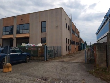 Foto Capannone industriale a Villasanta di 2508 m² con 1 locali in vendita
