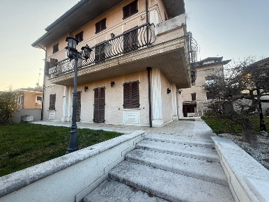 Foto Appartamento in Via Marchiani 8, Passirano Monterotondo di 130 m²