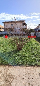 Foto Villa bifamiliare in degli Argonauti, Pomezia di 140 m² con 4 locali