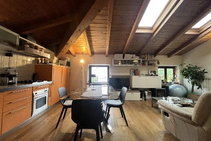 Foto Appartamento in via peschiera, Pietrasanta di 100 m² con 4 locali