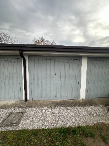 Foto Posti auto in via Crivelli 25, Varedo di 10 m² con 1 locali in vendita