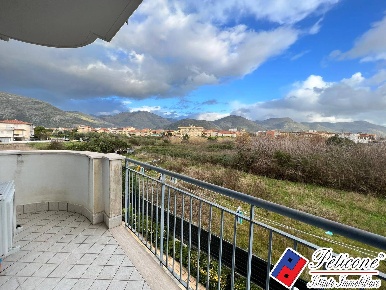 Foto Appartamento in VIA SILVIO LIGUORI, Fondi Centro di 90 m² con 3 locali