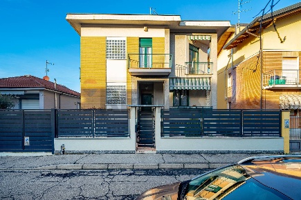 Foto Casa indipendente in VIA NICCOLO' TOMMASEO 7, Rho San Pietro - Pace
