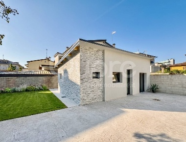 Foto Casa indipendente in via San Daniele 30, Lignano Sabbiadoro Centro