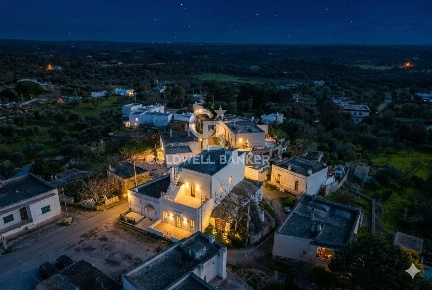 Foto Casa indipendente in Contrada Pascarosa S.N, Ostuni di 320 m²