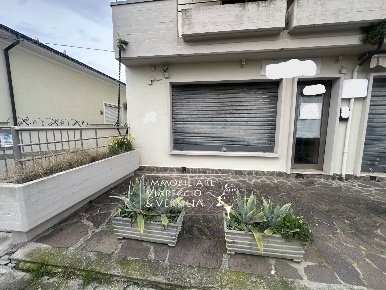 Foto Appartamento in via dei Lecci 79, Viareggio di 57 m² con 1 locali