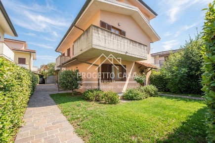 Foto Casa indipendente in VIA ELETTICA, Viareggio Torre del Lago di 130 m²