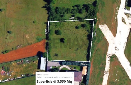 Foto Terreno residenziale in Via dell'Aquila 58, Pizzoli Centro di 3550 m²