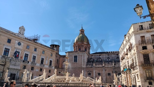Foto Appartamento in Via Vittorio Emanuele 261, Palermo Castellammare