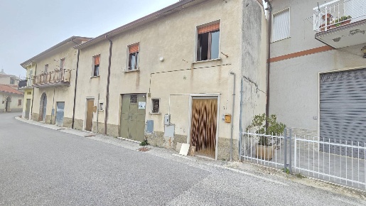 Foto Case semi ndipendenti in Via Nazionale, Castelfranci di 50 m²