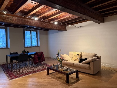 Foto Appartamento a Mantova Centro di 130 m² con 4 locali in vendita