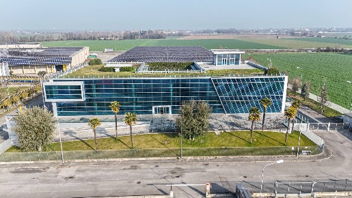 Foto Capannone industriale in strada statale padana 11 superiore 8, Isso