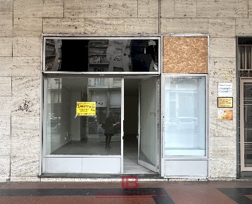 Foto Negozio a Cuneo Centro Storico di 58 m² con 2 locali in affitto